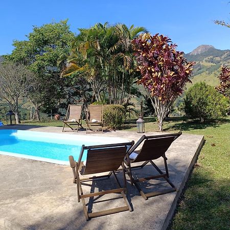Entrevistas Chales E Suites São Bento do Sapucaí Exterior photo